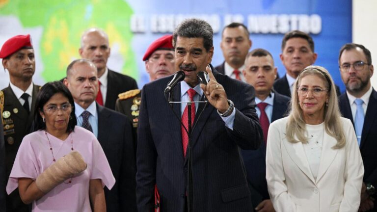 Venezuela califica como ‘nuevo crimen de agresión’ las sanciones de Estados Unidos a 16 funcionarios cercanos a Nicolás Maduro