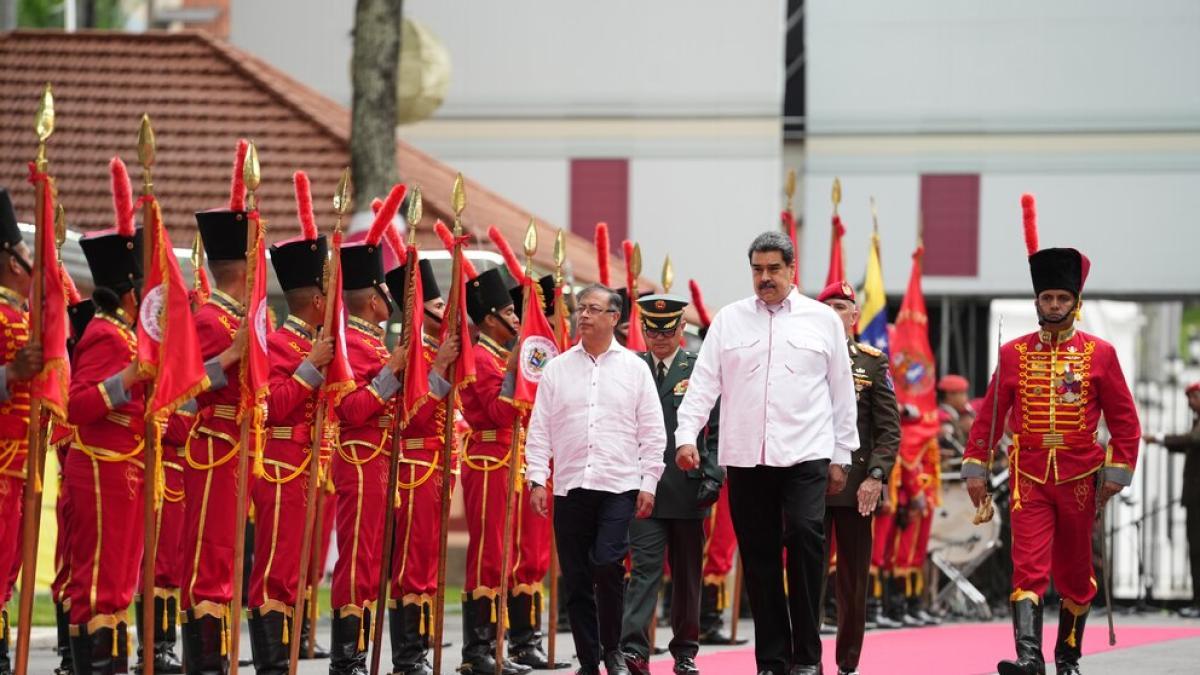 El debate por la decisión del Gobierno de hacer presencia en la posesión de Maduro El debate por la decisión del Gobierno de hacer presencia en la posesión de Maduro