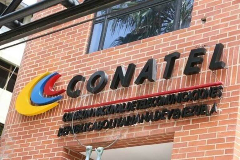 Conatel anuncia oferta pública del espectro radioeléctrico