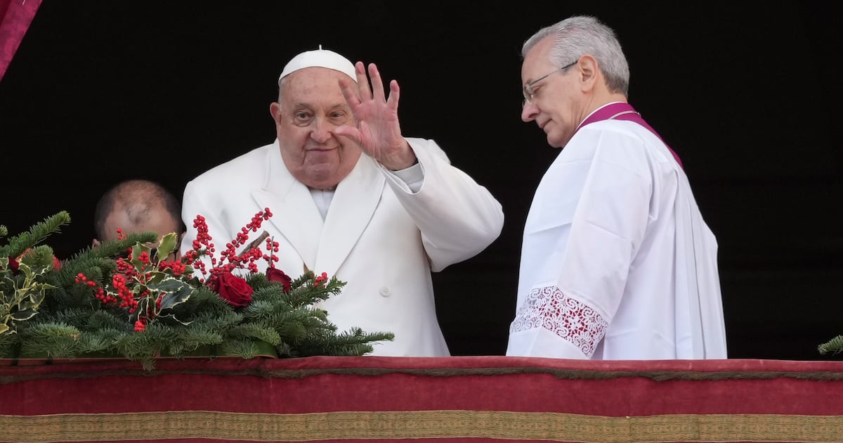 El papa Francisco instó “a todos los pueblos de todas las naciones” a silenciar armas y superar divisiones