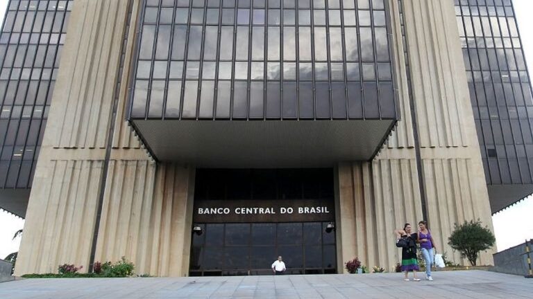 El Banco Central de Brasil vendió u$s8.000 millones para frenar la caída del real