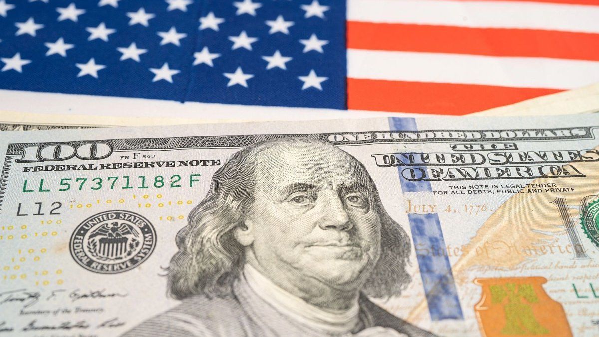 El dólar en EEUU apunta a cerrar 2024 con su mayor rentabilidad en casi una década