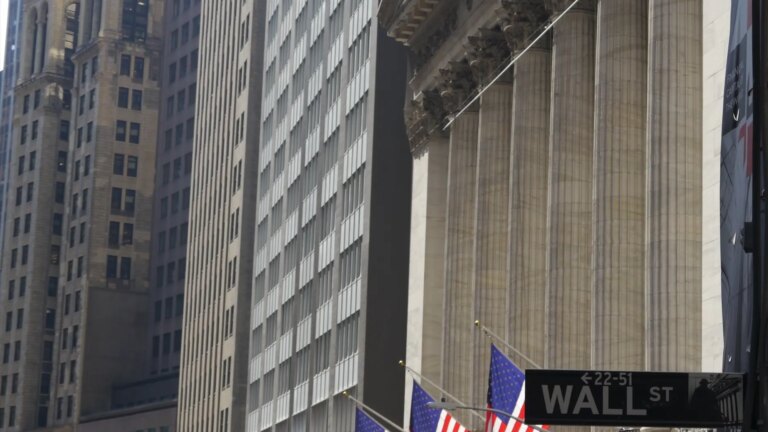 El Dow Jones deja atrás las pérdidas pero no evita una tercera semana consecutiva en rojo