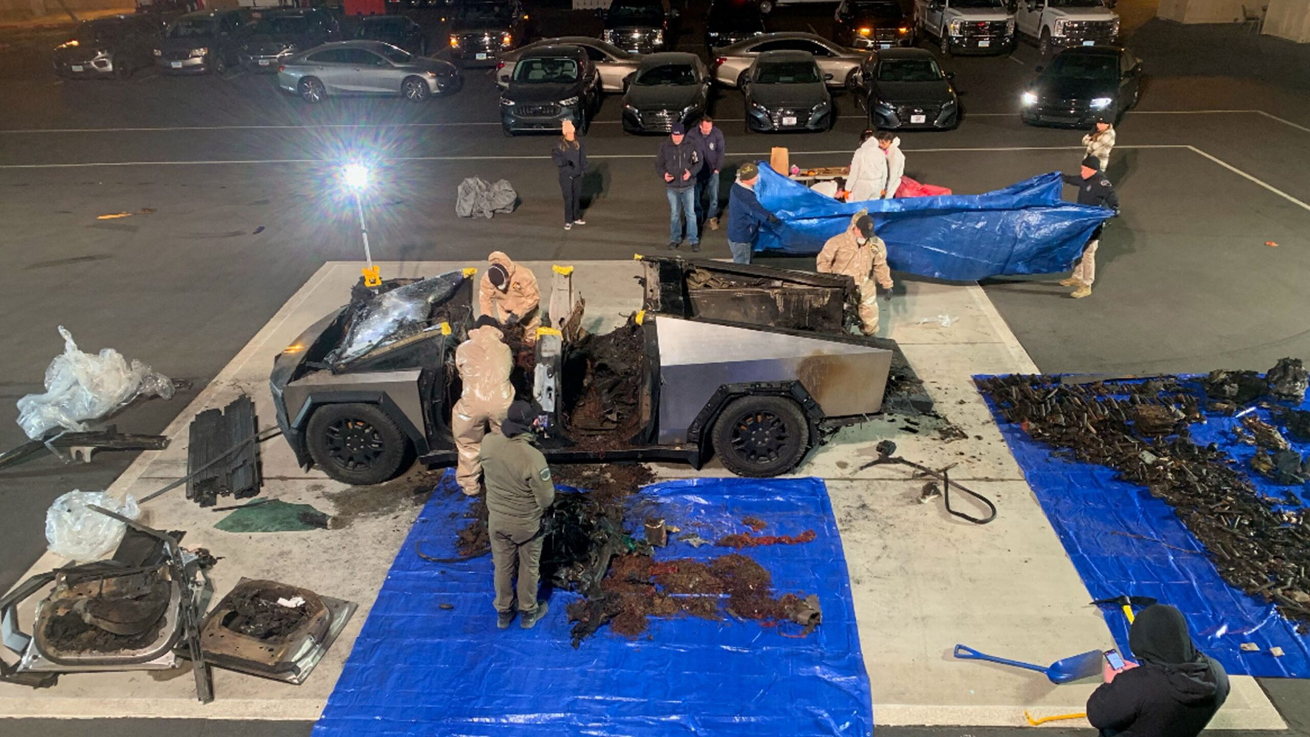 El autor de la explosión de una furgoneta en un hotel de Trump no odiaba al expresidente El autor de la explosión de una furgoneta en un hotel de Trump no odiaba al expresidente