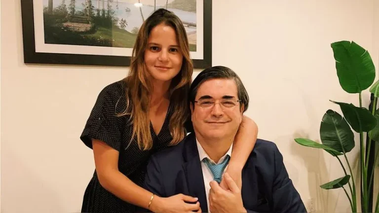 Jaime Bayly revela que tiene bulto en su abdomen que preocupa a su esposa Silvia Núñez del Arco