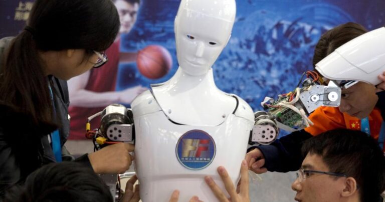 Estos son los empleos que desaparecerán más rápido en 2030 por el auge de la inteligencia artificial Estos son los empleos que desaparecerán más rápido en 2030 por el auge de la inteligencia artificial