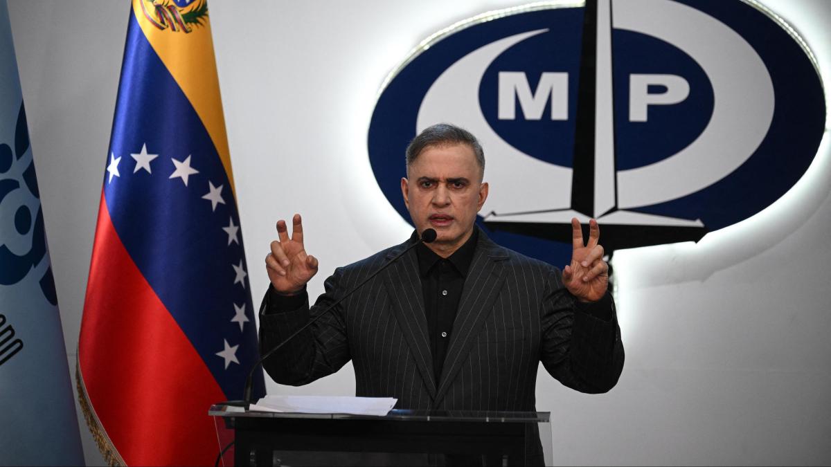 habla el fiscal general de la dictadura de Venezuela, Tarek William Saab, quien le pide a Gustavo Petro no intervenir en los asuntos de su país habla el fiscal general de la dictadura de Venezuela, Tarek William Saab, quien le pide a Gustavo Petro no intervenir en los asuntos de su país