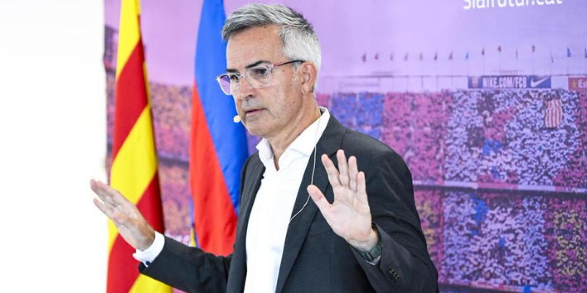Estoy recibiendo muchos mensajes para que activemos una moción de censura Estoy recibiendo muchos mensajes para que activemos una moción de censura