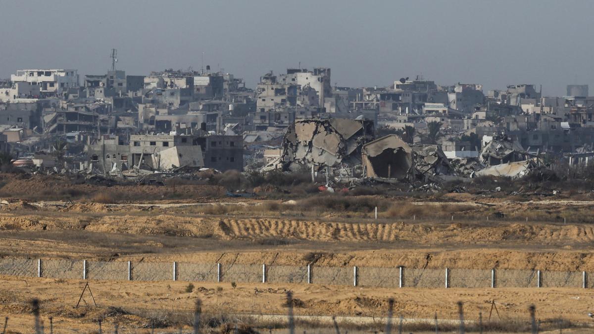 El ejército de Israel ataca más de 100 blancos en Gaza causando cerca de 200 muertos palestinos