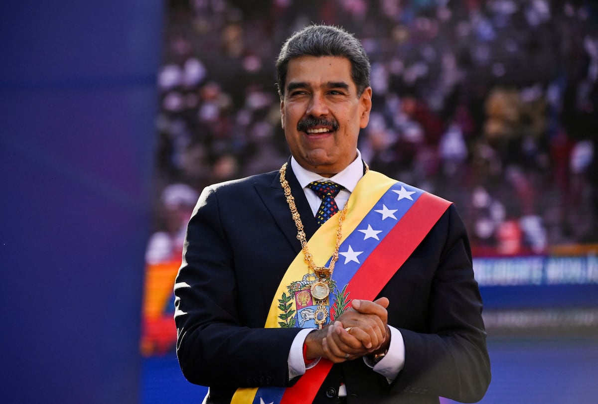 Maduro se perpetúa en el poder Maduro se perpetúa en el poder