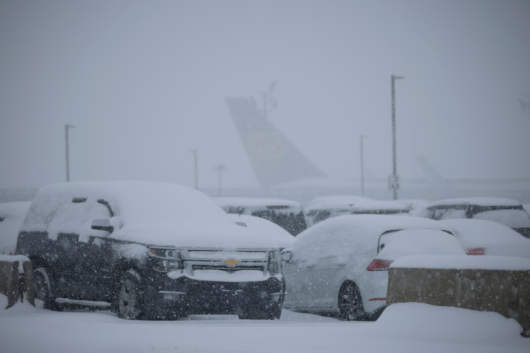 Gran tormenta invernal azota el centro de EEUU con nieve y fuertes vientos Gran tormenta invernal azota el centro de EEUU con nieve y fuertes vientos