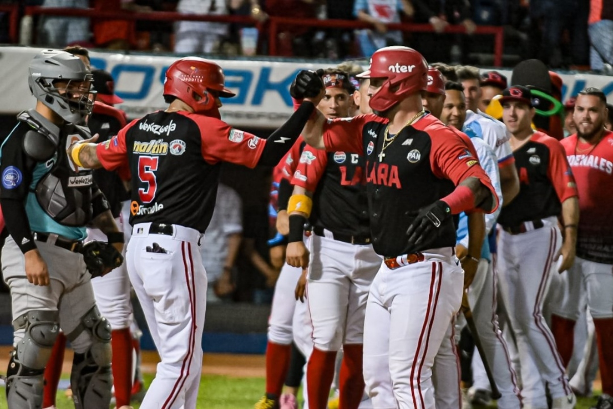 Cardenales anuncia los 28 peloteros que defenderán la corona de Venezuela en la Serie del Caribe Cardenales anuncia los 28 peloteros que defenderán la corona de Venezuela en la Serie del Caribe