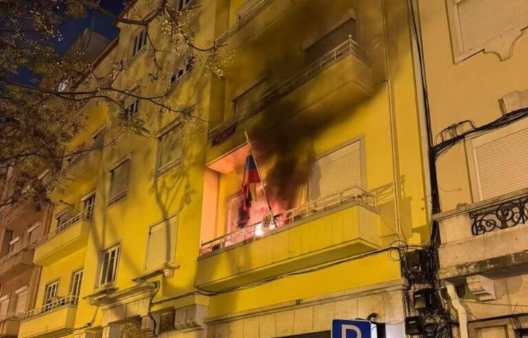 Lanzaron bomba molotov contra el consulado de Venezuela en Lisboa