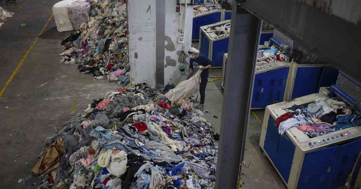 La oscura realidad dentro de una fábrica china de Shein La oscura realidad dentro de una fábrica china de Shein