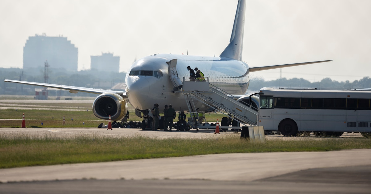 México responde sobre avión de EEUU con migrantes: “Aceptaremos la llegada con los brazos abiertos” México responde sobre avión de EEUU con migrantes: “Aceptaremos la llegada con los brazos abiertos”
