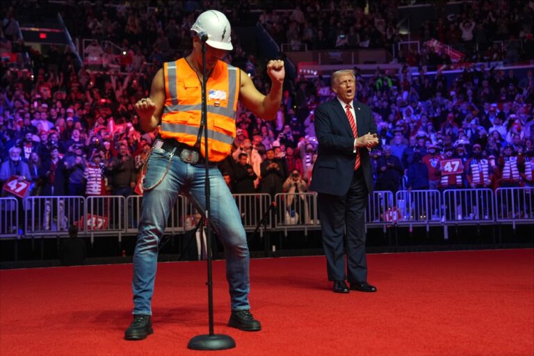 La actuación de The Village People en el mitin de Donald Trump