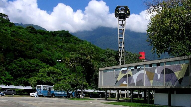 ▷ Estudiantes de la UCV rechazaron visita del ministro de Educación Universitaria #17Ene