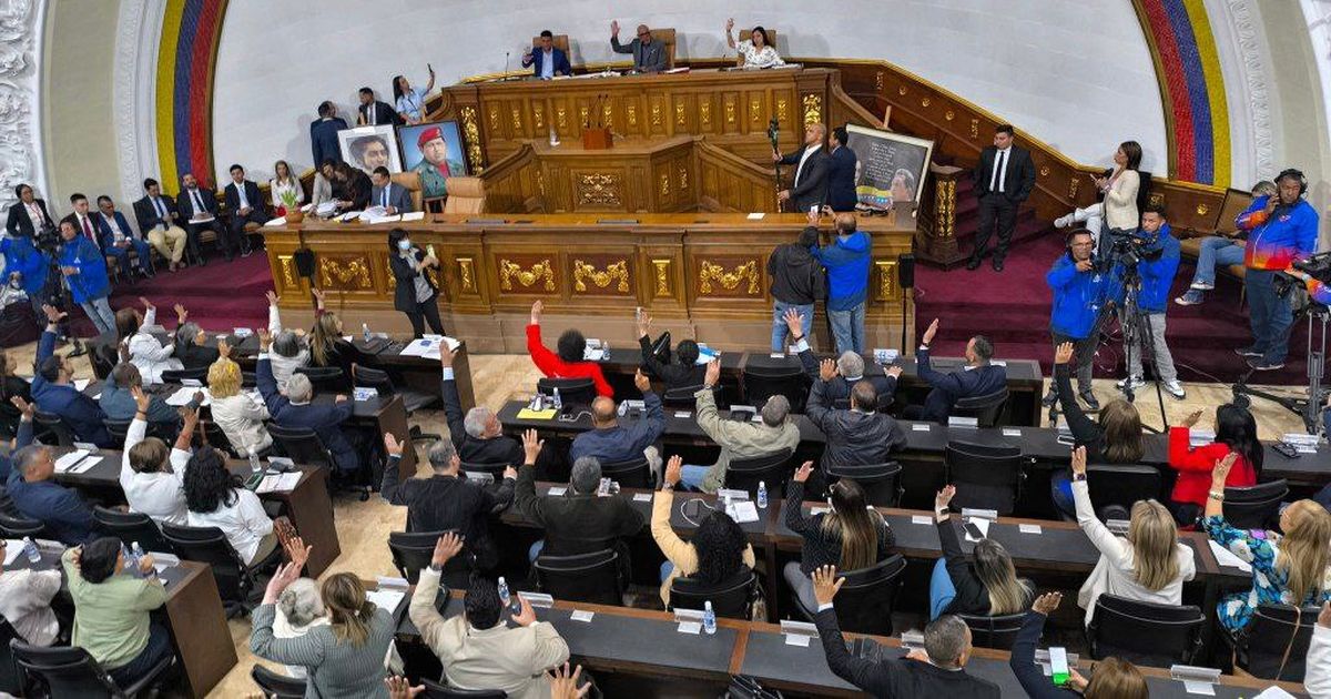 Régimen de Maduro busca pasar la página del fraude electoral con reforma de leyes Régimen de Maduro busca pasar la página del fraude electoral con reforma de leyes