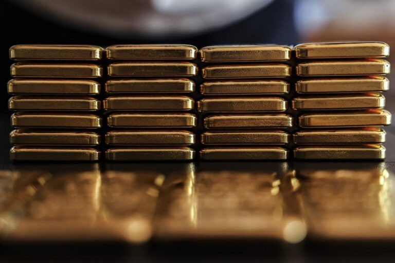 El Banco Central de China compra más oro a medida que los precios se acercan al récord