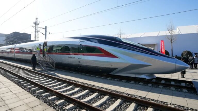 China presenta prototipo de lo que podría ser el tren de alta velocidad más rápido del mundo