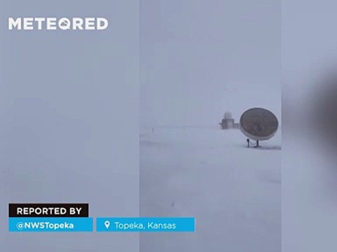Impresionante tormenta de nieve en Topeka, Kansas (USA) Impresionante tormenta de nieve en Topeka, Kansas (USA)