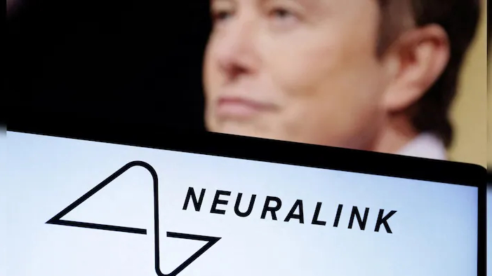 La empresa de Elon Musk, Neuralink, instalará dispositivos neurológicos en hasta 30 personas