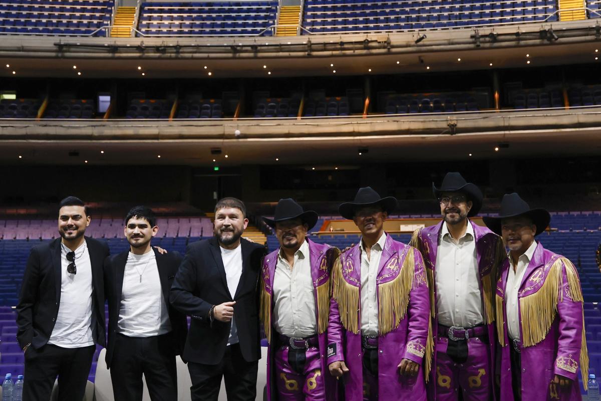 La Banda El Recodo podría hacer un homenaje a la fallecida Paquita la del Barrio La Banda El Recodo podría hacer un homenaje a la fallecida Paquita la del Barrio
