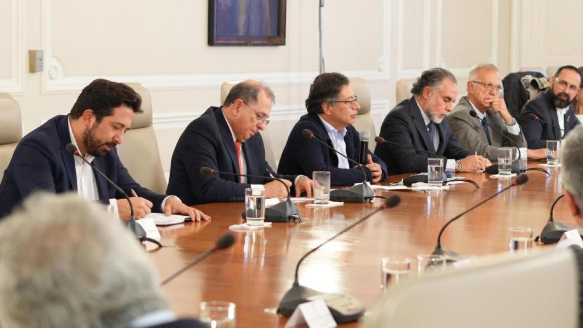 Análisis del consejo de ministros televisado que dejó al descubierto las duras tensiones del Gobierno: ¿cómo le fue? Análisis del consejo de ministros televisado que dejó al descubierto las duras tensiones del Gobierno: ¿cómo le fue?