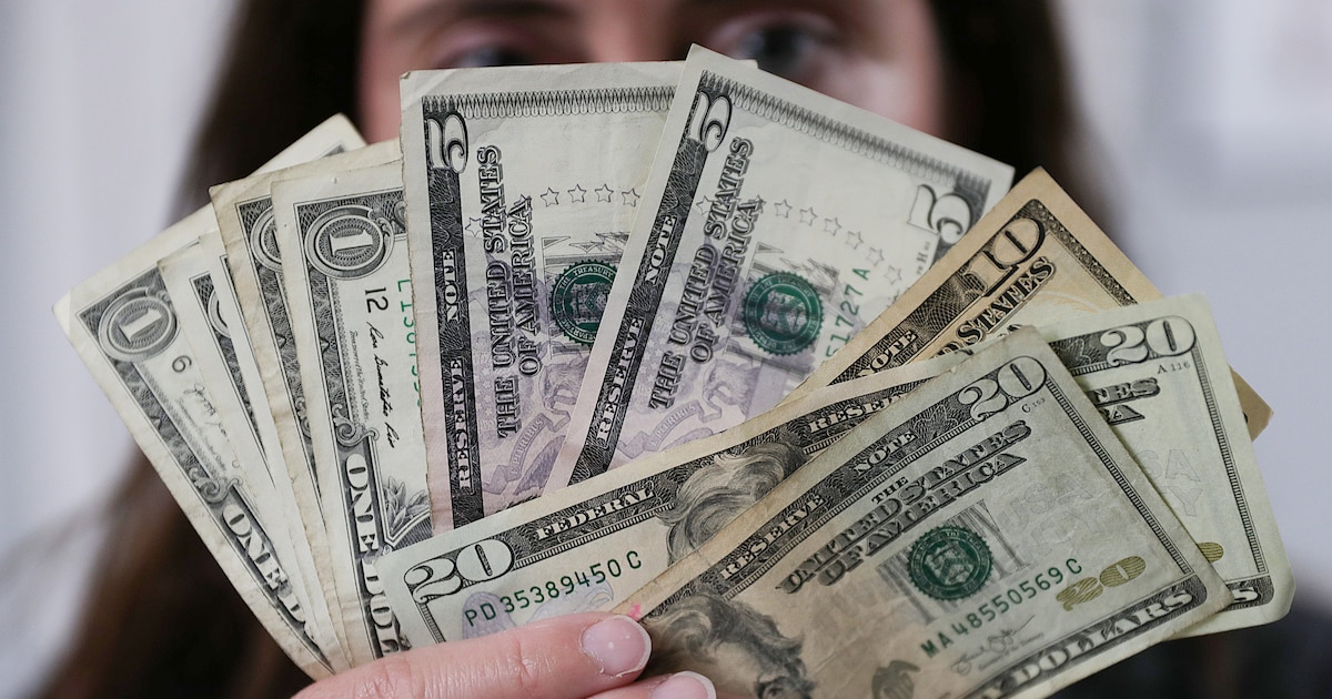 Dólar revierte tendencia negativa y peso dominicano cotizó a la baja al cierre de mercados Dólar revierte tendencia negativa y peso dominicano cotizó a la baja al cierre de mercados