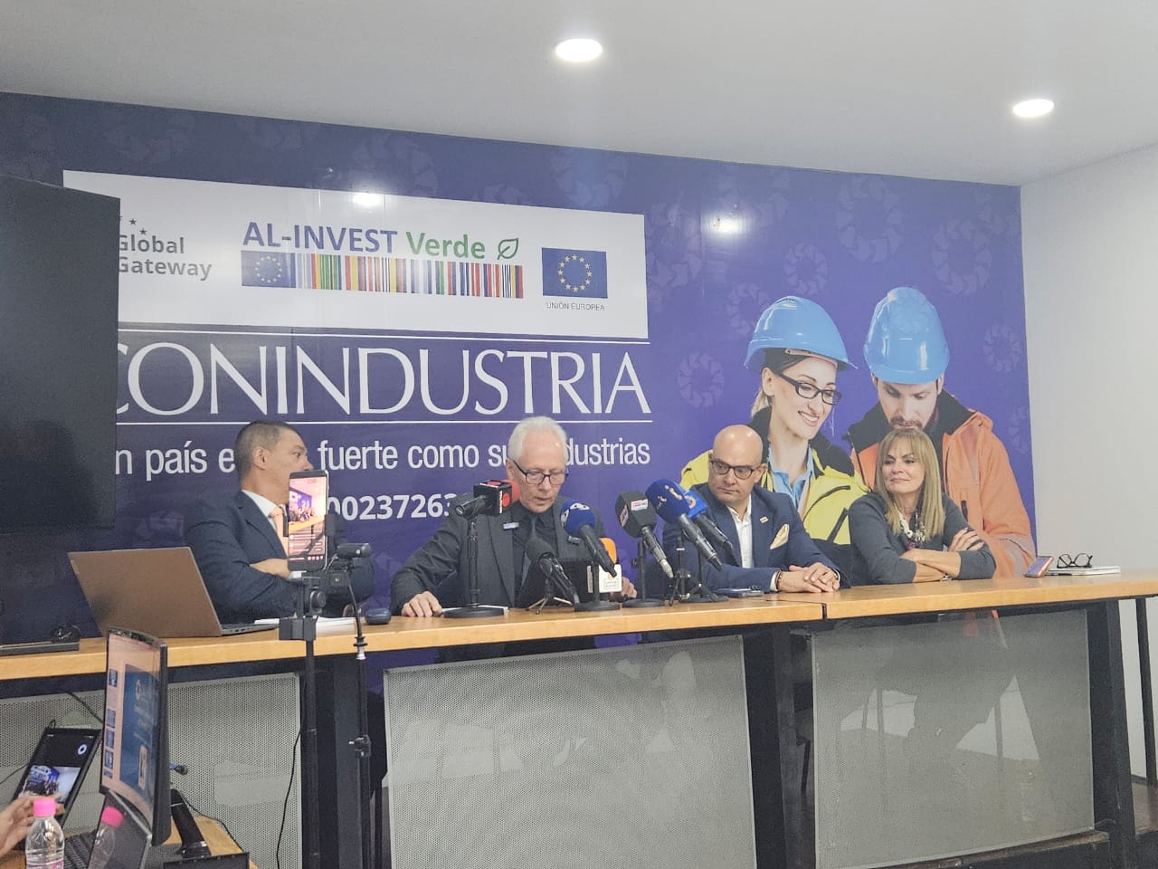Industriales estiman que en 2025 crecerán en torno al 11 % Industriales estiman que en 2025 crecerán en torno al 11 %