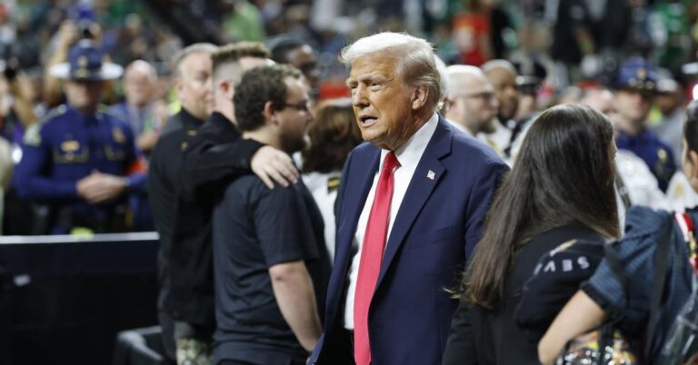 Abucheos a Taylor Swift y ovación a Trump en la Super Bowl