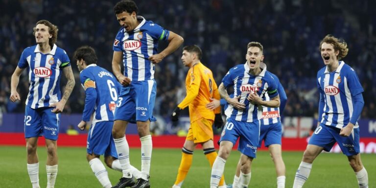 El Espanyol y Muñiz Ruiz ponen la Liga patas arriba
