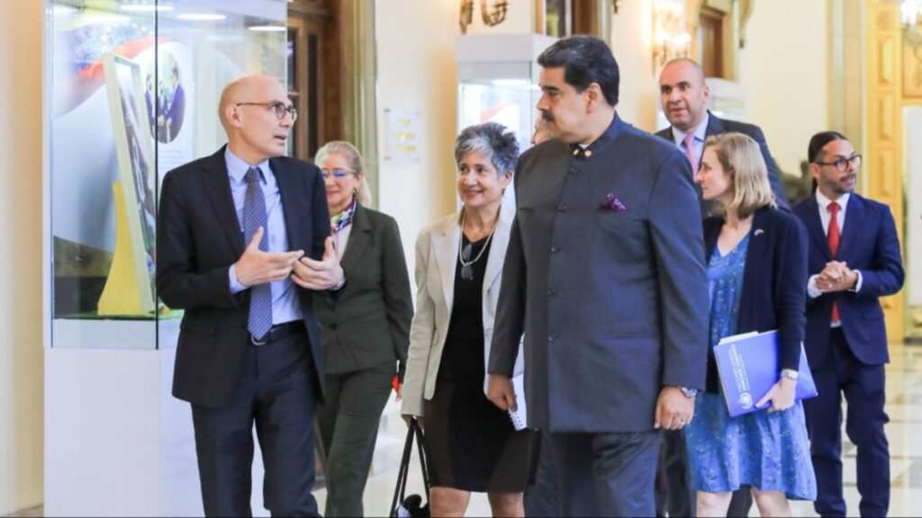 Maduro hace pedido a Volker Türk en llamada telefónica este 28 de marzo Maduro hace pedido a Volker Türk en llamada telefónica este 28 de marzo