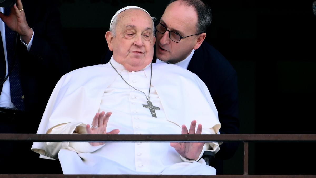 ¿Qué hará el Papa tras el alta hospitalaria? Los médicos prescriben dos meses de reposo y evitar los grandes grupos ¿Qué hará el Papa tras el alta hospitalaria? Los médicos prescriben dos meses de reposo y evitar los grandes grupos