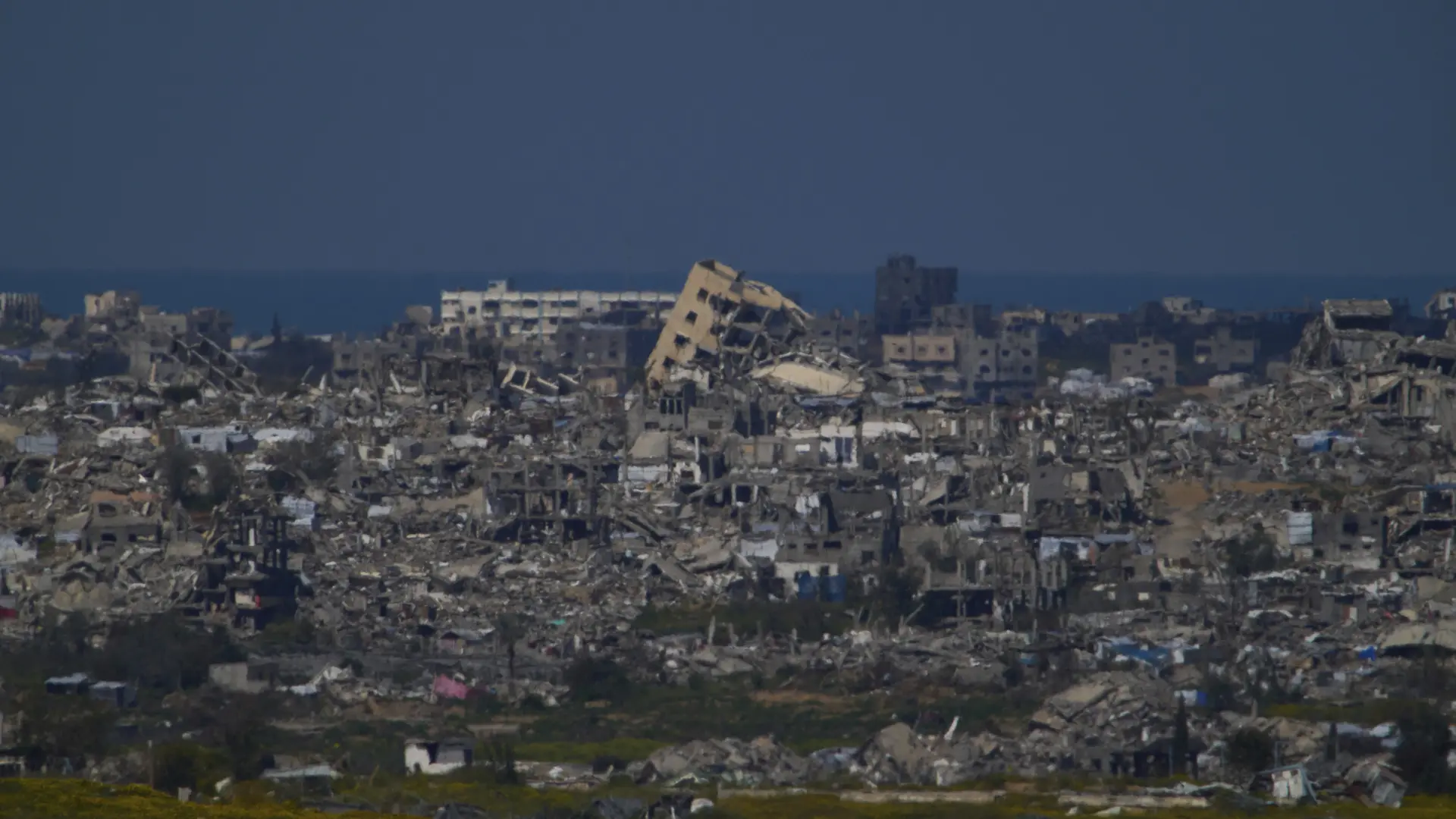 Israel ordena una evacuación forzada en el sur de la Franja de Gaza ante el comienzo de nuevos ataques