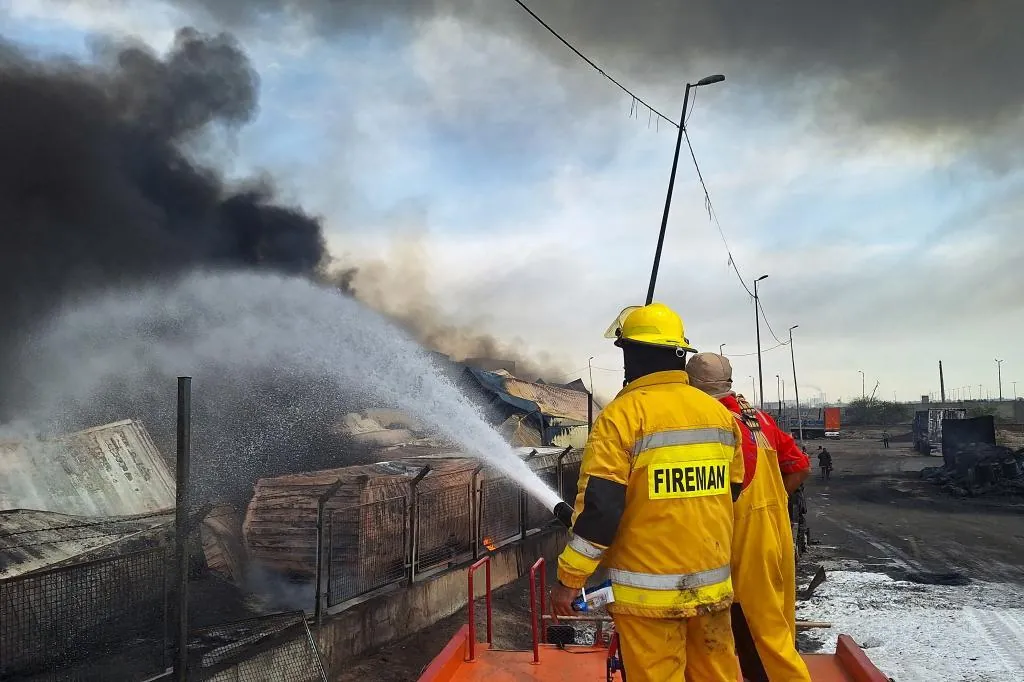 La explosión en Irán deja ya 28 muertos y más de un millar de heridos y podría haber sido causada por combustible de cohetes