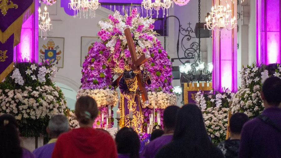 Devotos se congregan en la Basílica Santa Teresa de Caracas para venerar al Nazareno de San Pablo Devotos se congregan en la Basílica Santa Teresa de Caracas para venerar al Nazareno de San Pablo