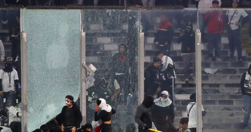 No sólo los puntos: Fortaleza exige un “castigo ejemplar” para Colo Colo No sólo los puntos: Fortaleza exige un “castigo ejemplar” para Colo Colo