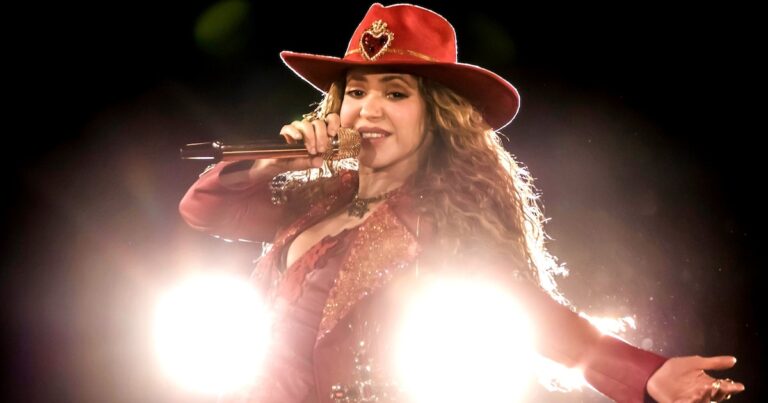 Influenciador venezolano se disfrazó de Shakira durante uno de sus conciertos en México y generó polémica en redes sociales