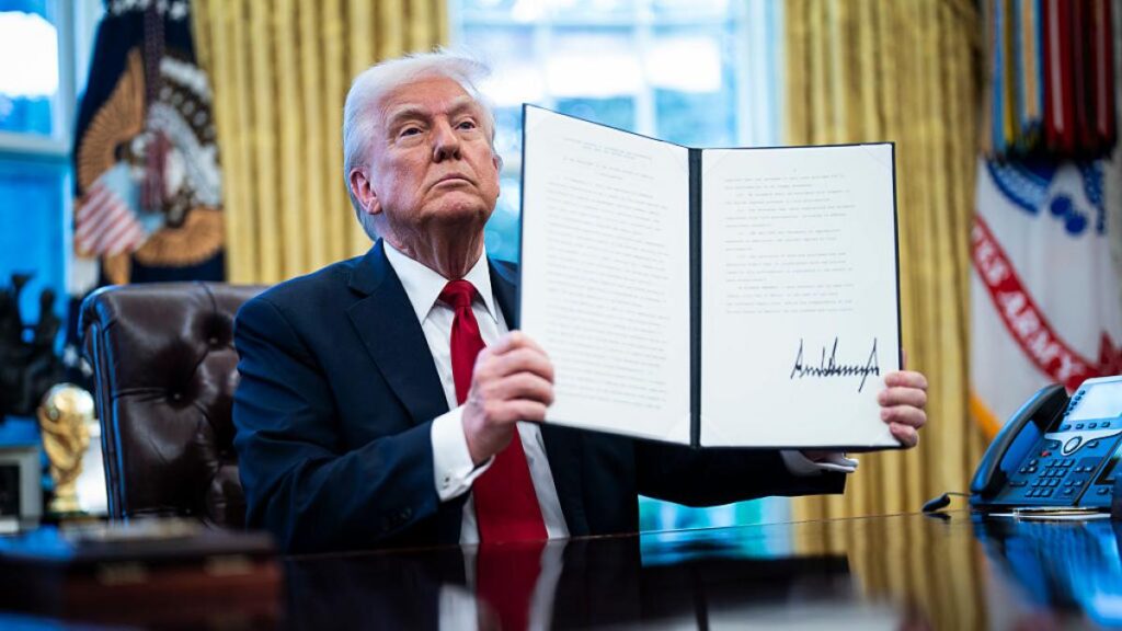 Donald Trump calienta motores antes de su gran anuncio: ‘IT’S LIBERATION DAY!’