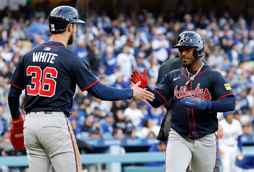 Los Bravos buscan recuperarse al debutar en casa como el único equipo sin victorias en MLB