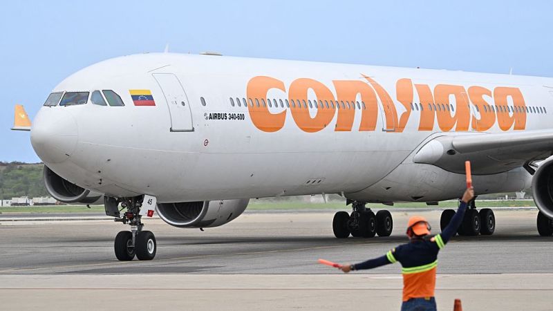 Un nuevo vuelo con 198 migrantes deportados por EE.UU. llega a Venezuela Un nuevo vuelo con 198 migrantes deportados por EE.UU. llega a Venezuela