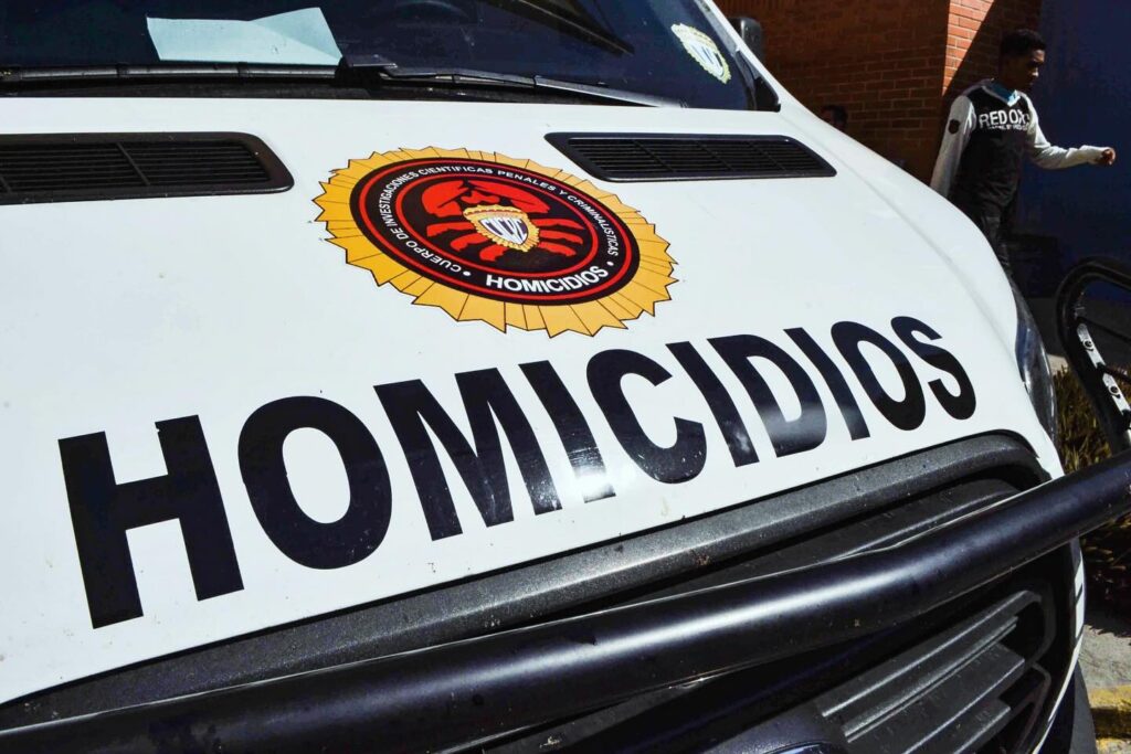 Mujer mató a sus hijos y luego se quitó la vida
