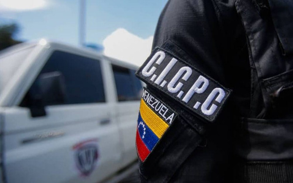 Detienen a padres por muerte de su hija al caer de séptimo piso Detienen a padres por muerte de su hija al caer de séptimo piso