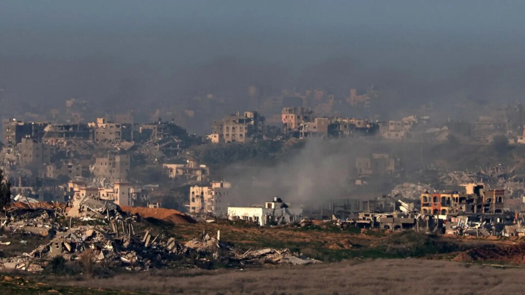 Israel continúa sus ataques y bombardea un hospital y un vehículo en Gaza dejando al menos siete muertos