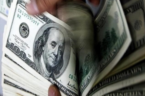 Dólar oficial superó la marca de los Bs.80 este miércoles santo y acumula alza de 16,02% en abril