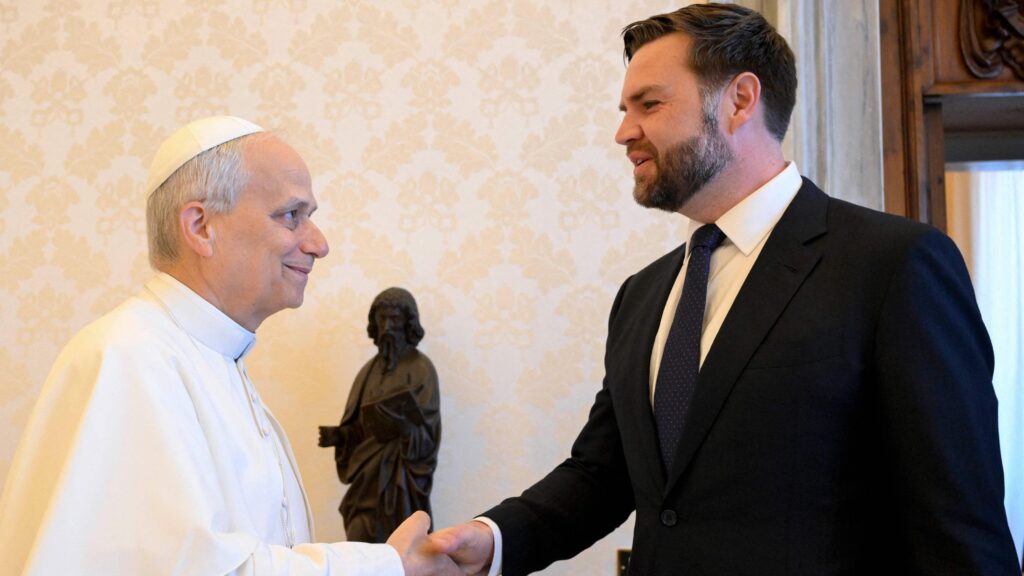 León XIV recibe a JD Vance en el Vaticano León XIV recibe a JD Vance en el Vaticano