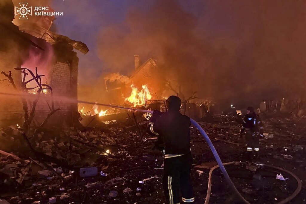Rusia lanza 367 misiles y drones, uno de sus mayores sobre Ucrania, y deja treces muertos, entre ellos varios niños