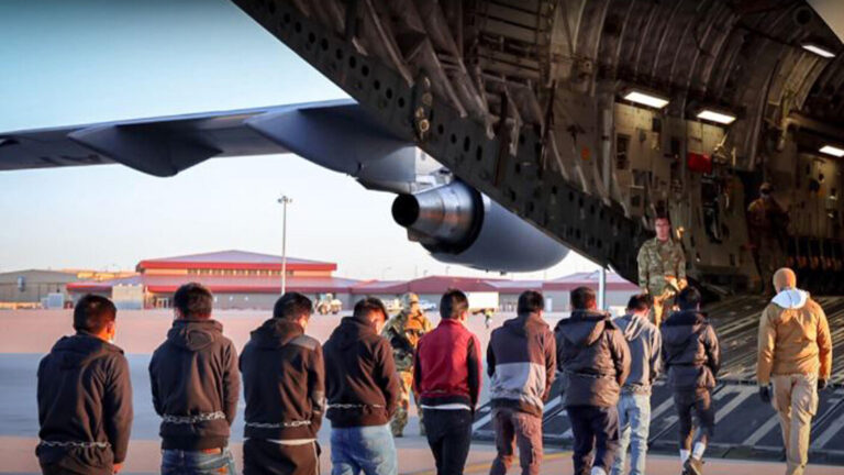 Llegan otros 90 migrantes deportados desde EEUU – Latinoamerica