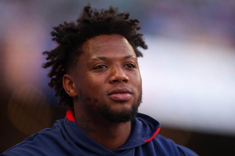 La estrella de los Bravos Ronald Acuña Jr. (rodilla) regresará el viernes